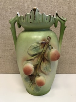 HÄNKEL VASE, ceramic, Austria, early 20th century.