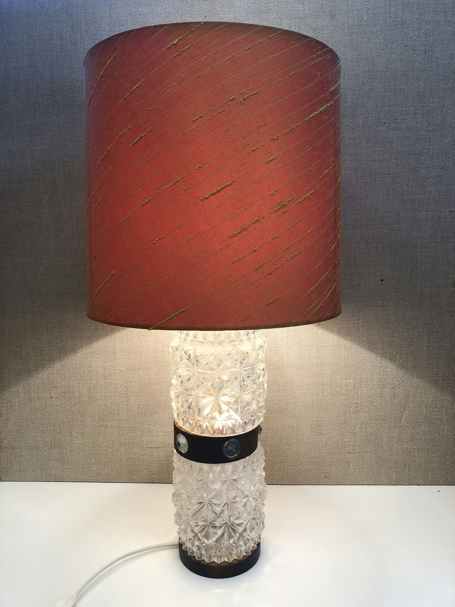 TABLE LAMP, wood/glass, 1960s/70s.