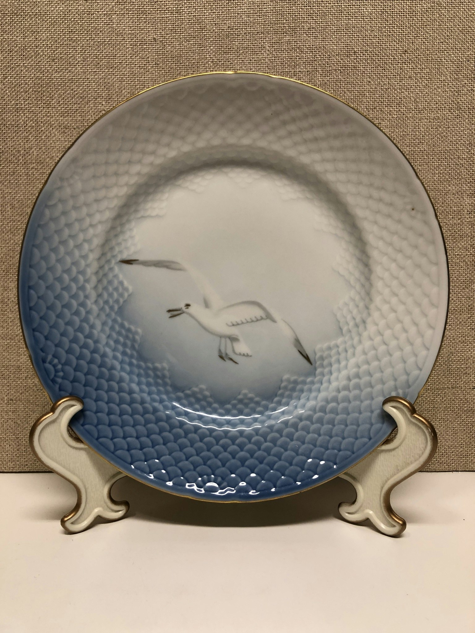 FÖRRÄTTSTALLRIK, porslin, "Måsen", Fanny Garde, Bing & Gröndahl, Danmark.