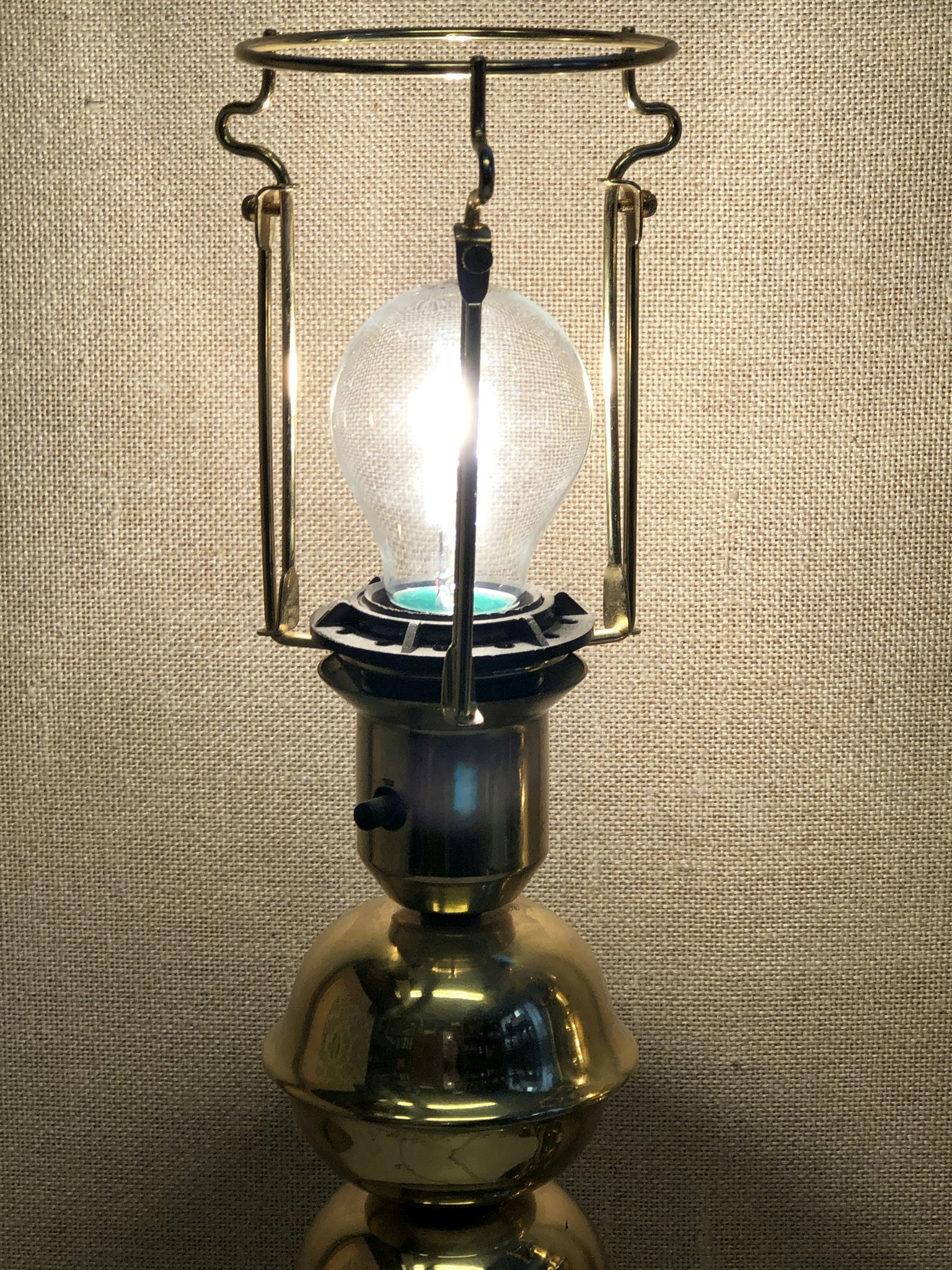 BORDSLAMPOR, ett par, modell SM-27, Kosta El-armatur, 1900-talets andra hälft.
