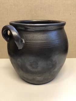 HÖGANÖSKRUKA, keramik, 15 liter, 1900-talets första hälft.