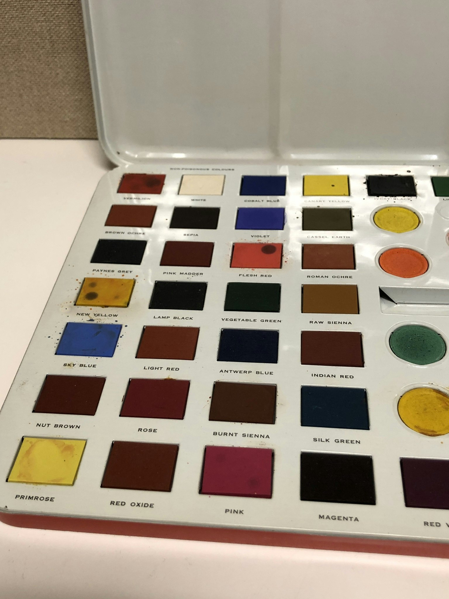 PAINT BOX, sheet metal, watercolor, Western Paint Box, England, mid-20th century.