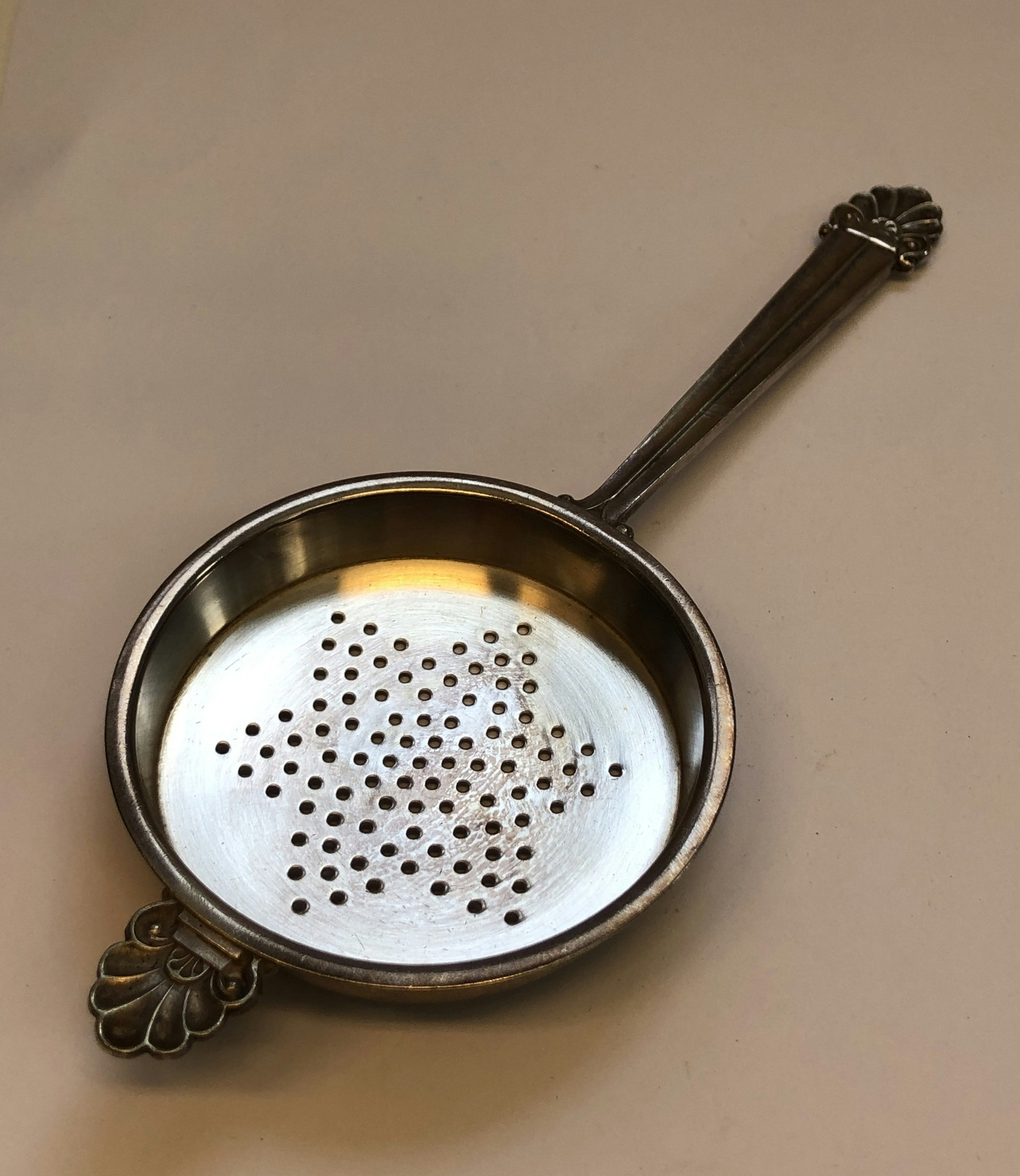 TESIL, nysilver alp, C.G. Hallberg, Stockholm, 1900-tal.