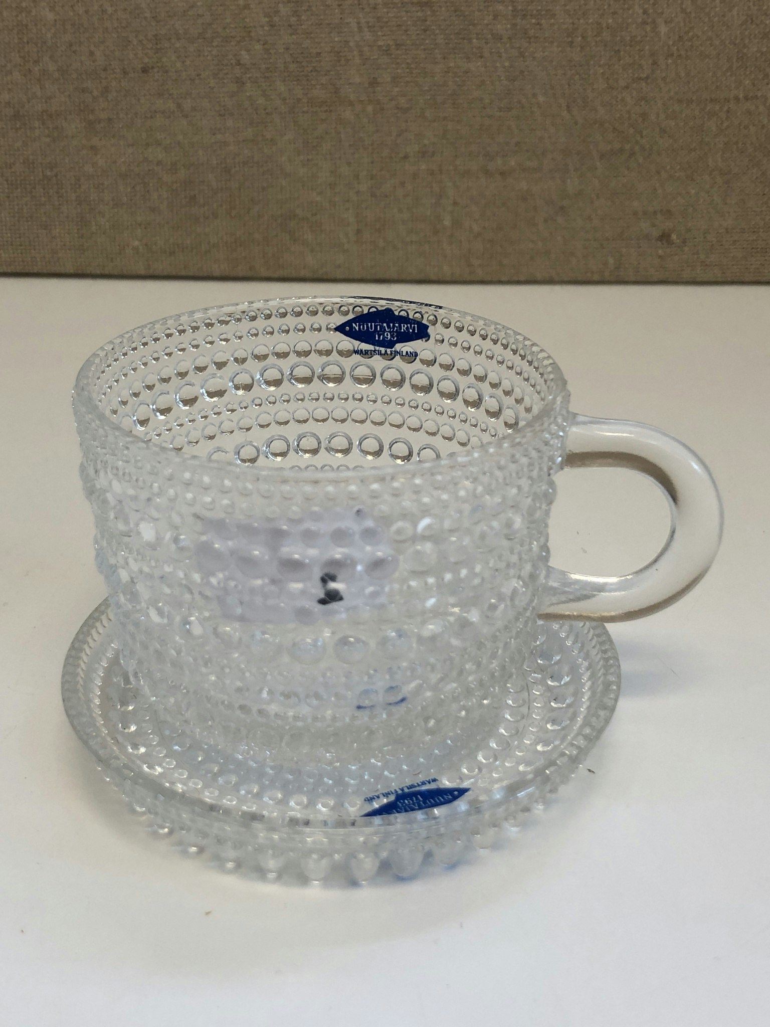 KOPP MED FAT, glas, " Kastehelmi", Nuutajärvi Notsjö, 1900-talets andra hälft.