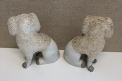 FIGURINER, ett par, porslin, hundar, Staffordshire, England, 1900-talets början.