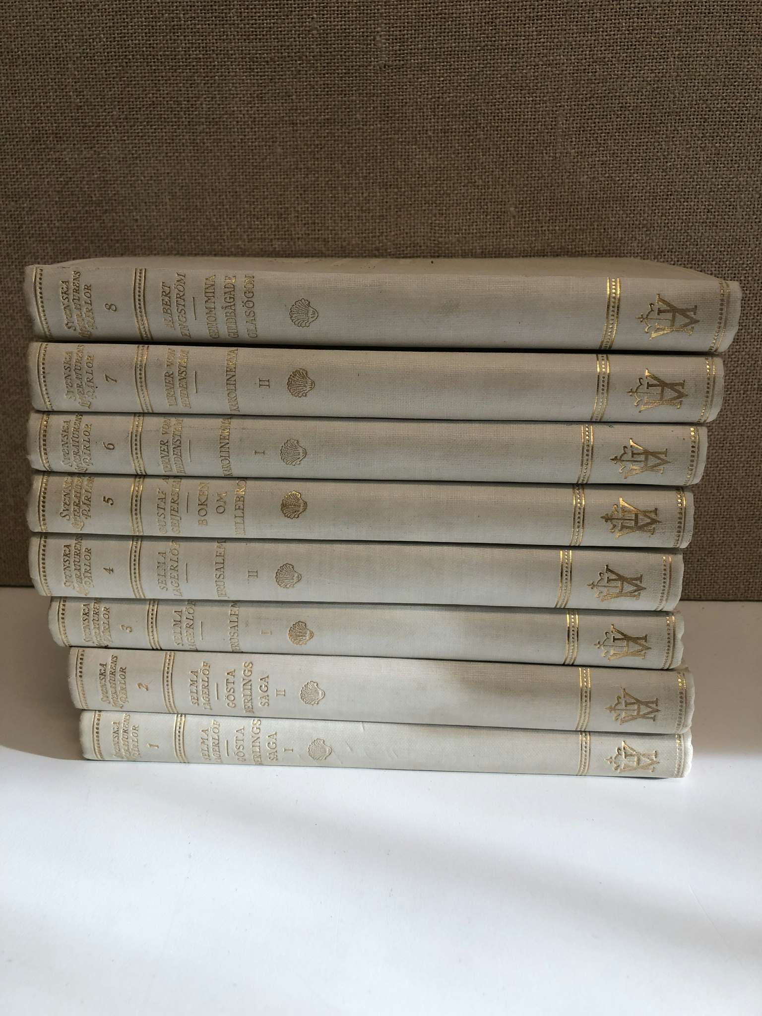 BOKBAND, 8 st. Svenska Litteraturens Pärlor, Åhlen & Holms boktryckeri, 1928.