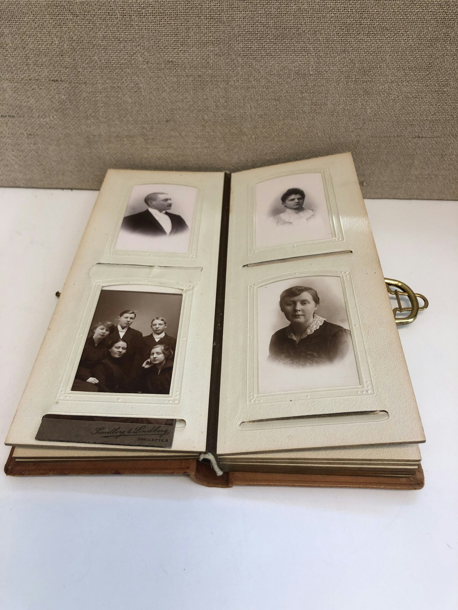 FOTOALBUM & ATELJÉKORT 23 st, 1900-talets början.