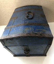 SKRIN, bemålad furu, 1800-tal.