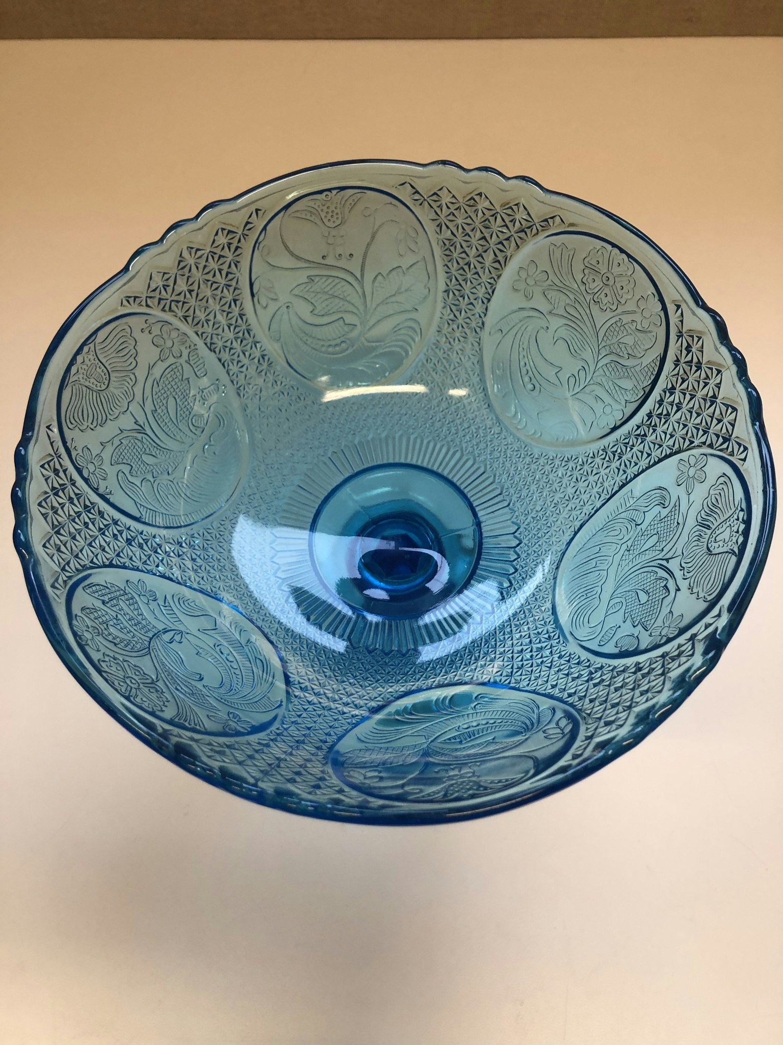 RIIHIMÄKI, SKÅL PÅ FOT, glas, 1900-talets andra hälft. Finland