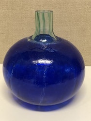 GUNNEL SAHLIN. Vas, glas,  "Frutteria", Kosta Boda signerad.