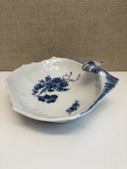 Snail bowl, porcelain, "Blue Flowers", Royal Copenhagen, Denmark.