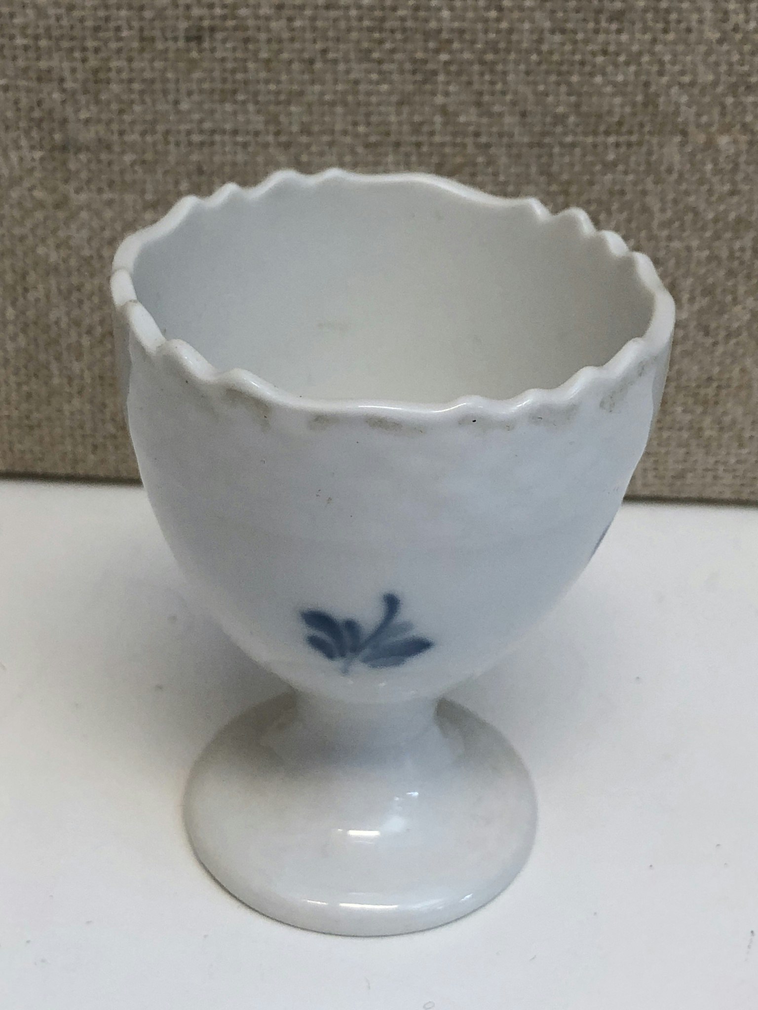 ÄGGKOPP, porslin, " Blå Blomster", Royal Copenhagen, Danmark.