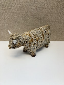 FIGURIN, porslin, " Highland ko", Castlewynd Studios, Scotland.