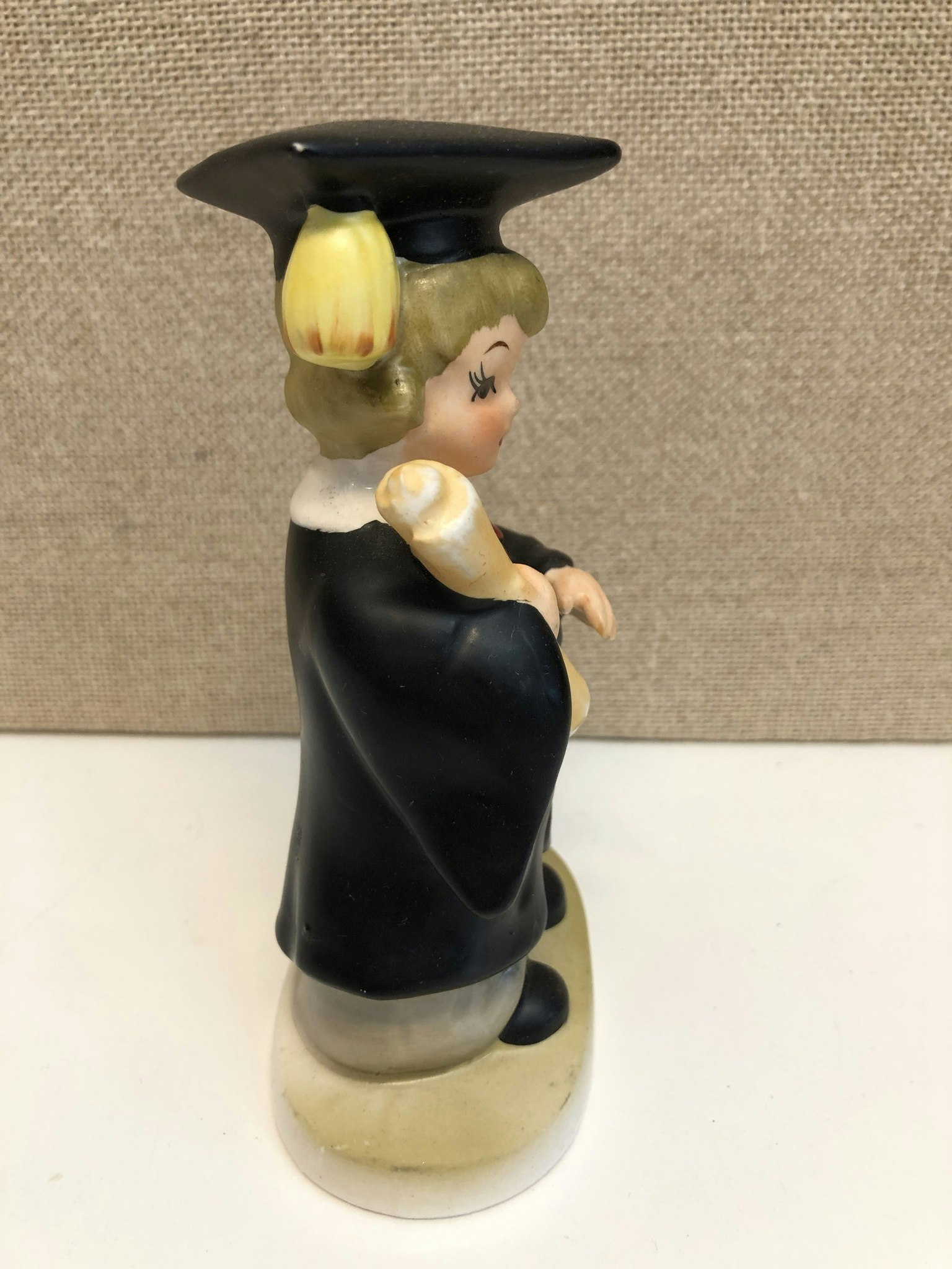 FIGURIN, porslin, " Student", Lefton, Japan, 1900-talets andra hälft.