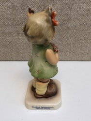 FIGURIN, porslin, Hummel Club, Goebel, 1900-talets sista kvartal.