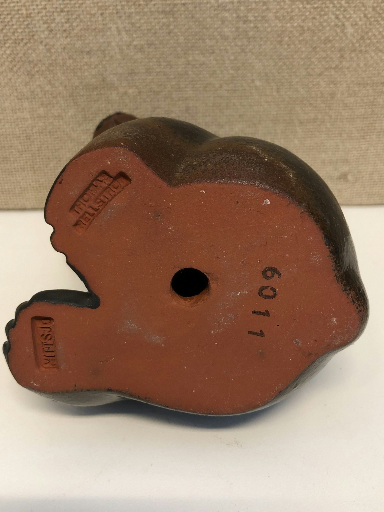 THOMAS HELLSTRÖM. Figurine, ceramic, "Björn", Nittsjö.