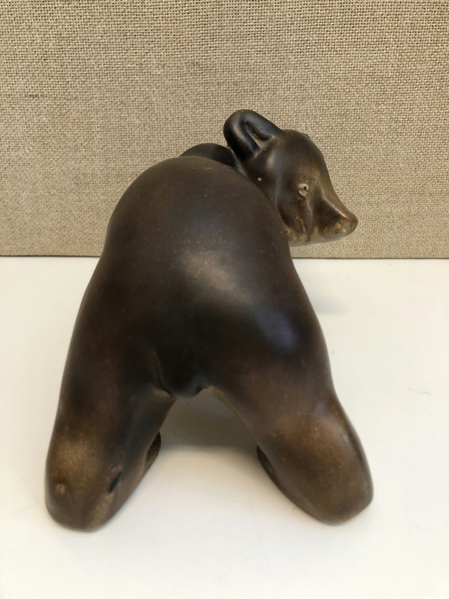 FIGURIN, stengods," Björn",  Arabia, 1900-talets ndra hälft.