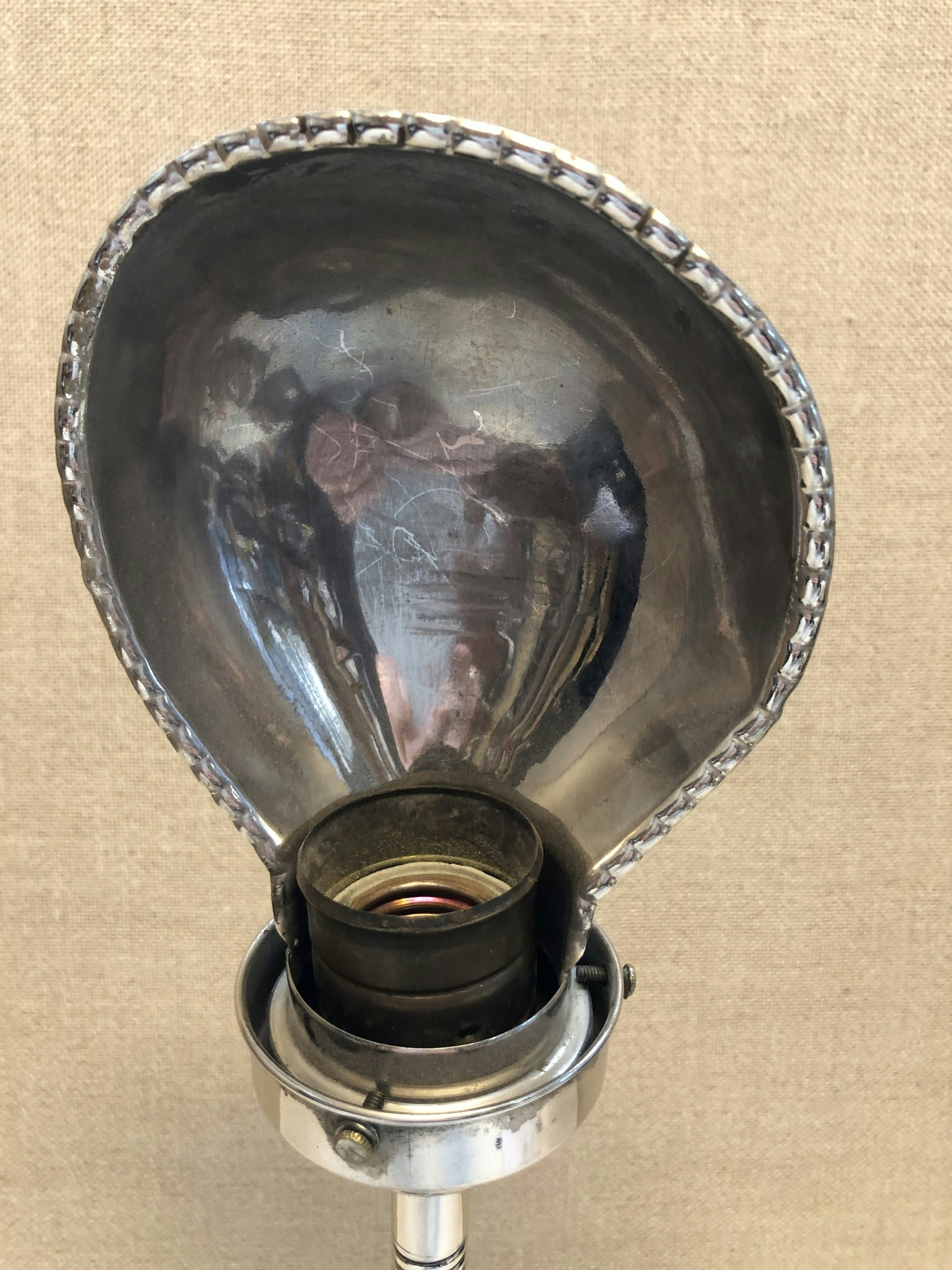 BORDSLAMPA, metall, 1900-talets första hälft.