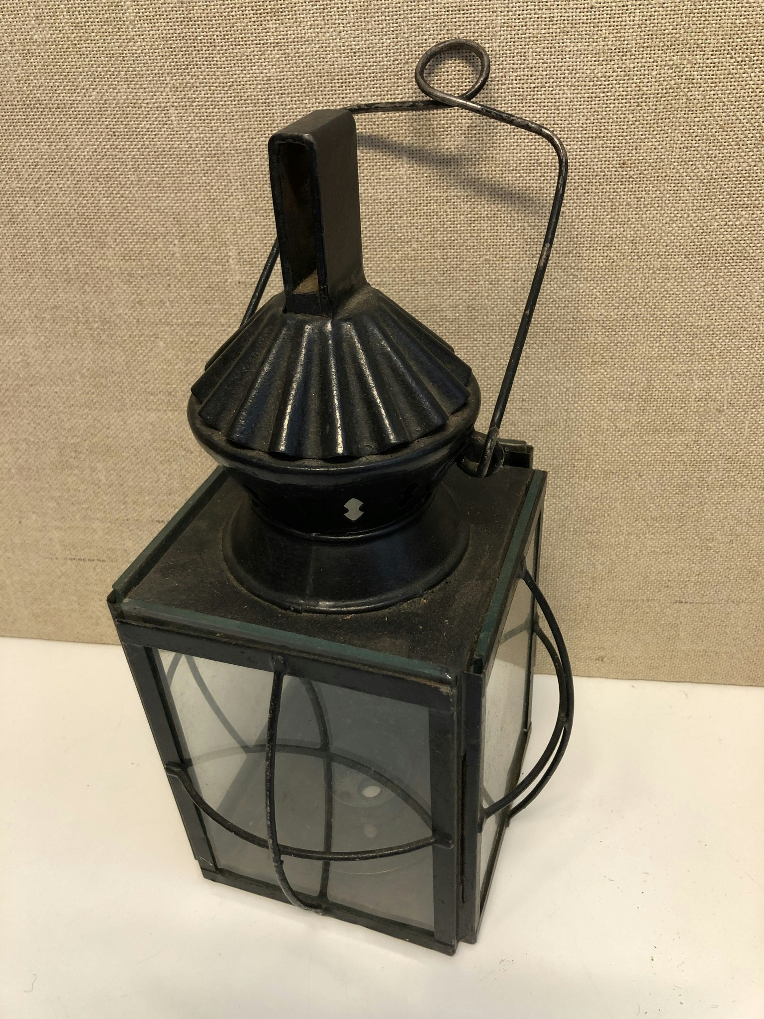 LJUSLYKTA, metall/glas, 1900-talets förta hälft.