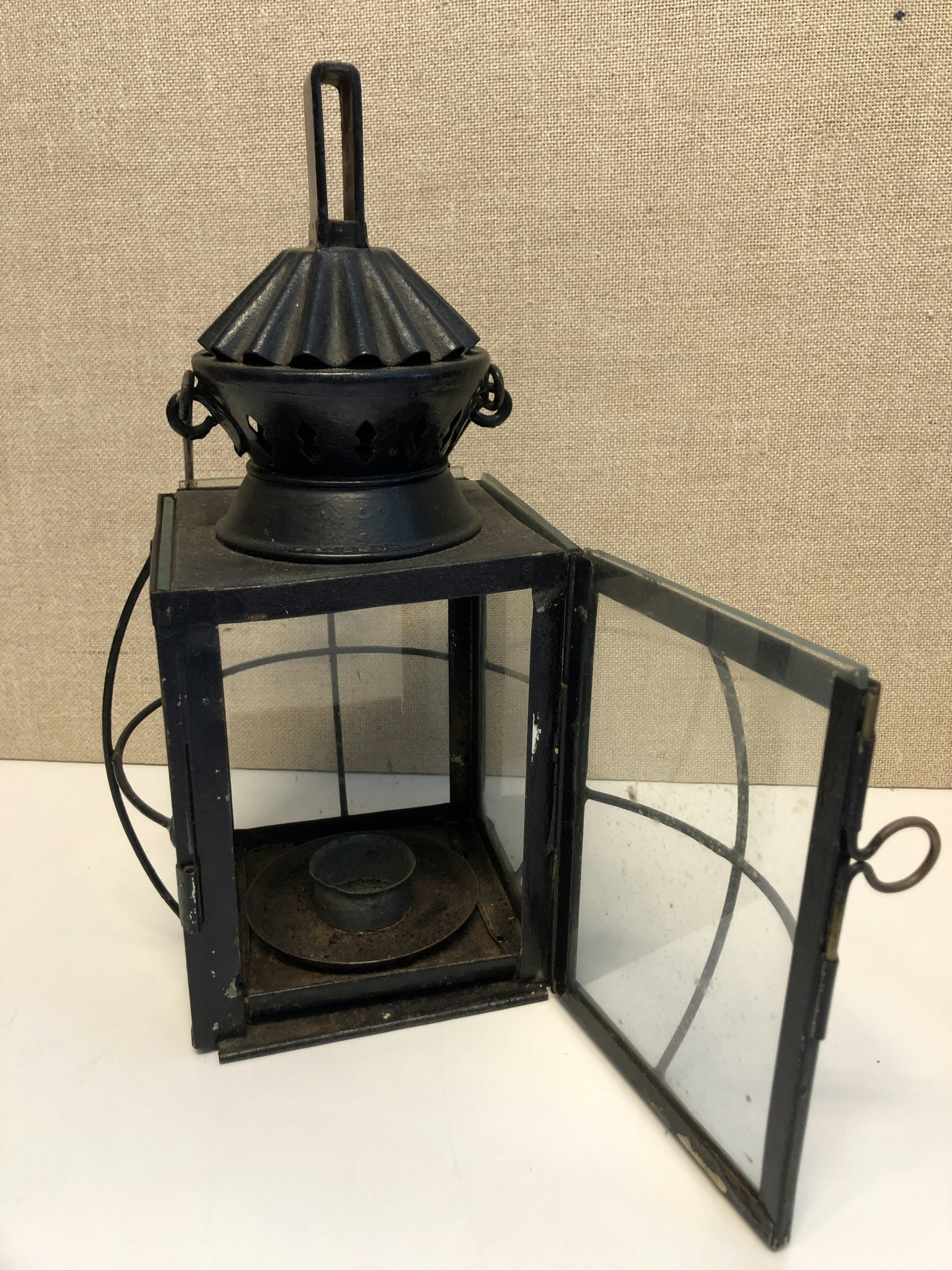 LJUSLYKTA, metall/glas, 1900-talets förta hälft.