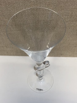 ULRICA HYDMAN-VALLIEN. Vin/Champagneglas, " Cleopatra", Kosta Boda.
