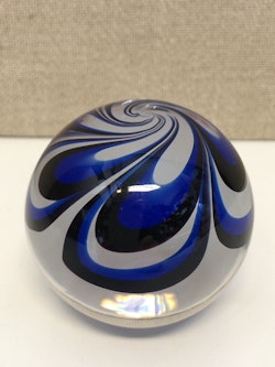 GÖRAN WÄRFF. Brevpress, glas, "Jewel 9", Kosta.