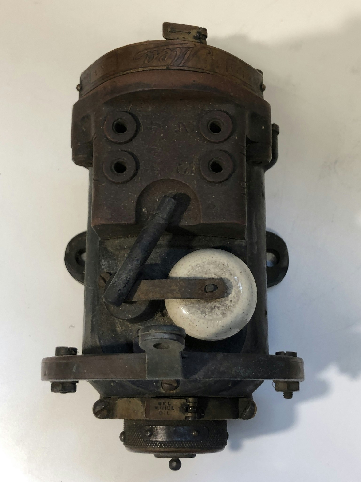 TÄNDMAGNET, MEA, MAGNETO BK4 Fyr cylindrig, 1910/20-tal.