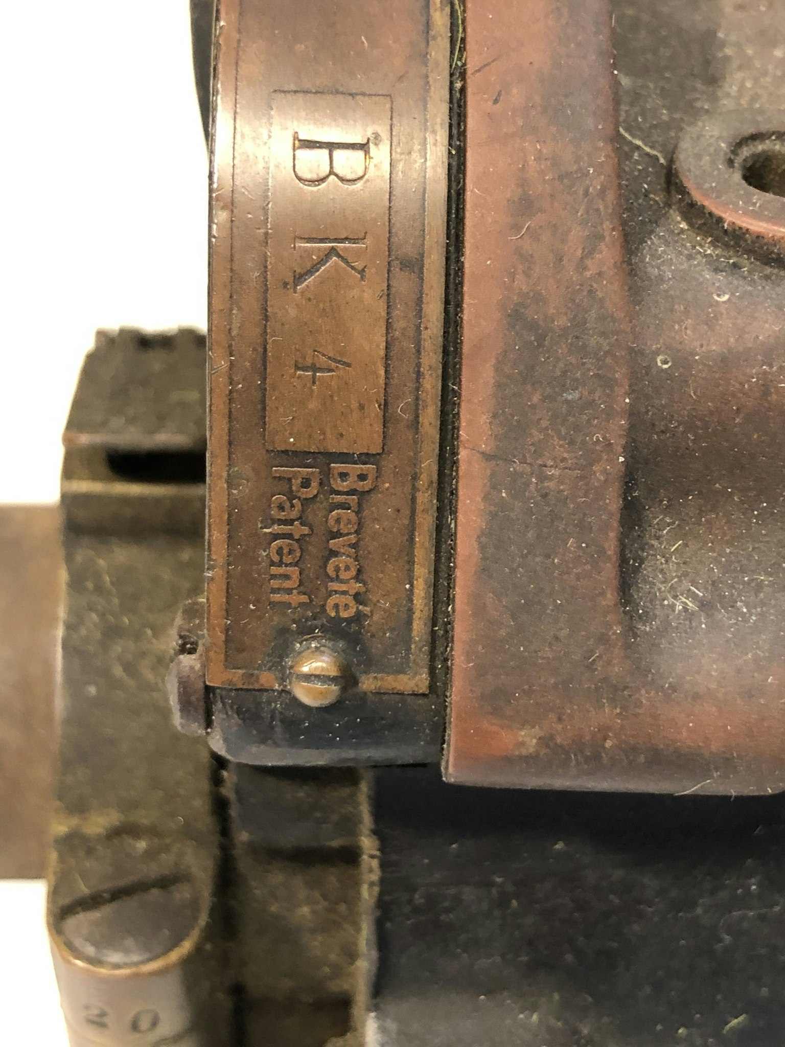 TÄNDMAGNET, MEA, MAGNETO BK4 Fyr cylindrig, 1910/20-tal.