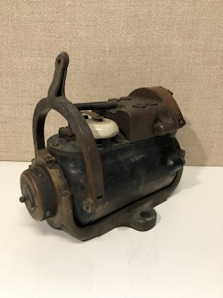 TÄNDMAGNET, MEA, MAGNETO BK4 Fyr cylindrig, 1910/20-tal.