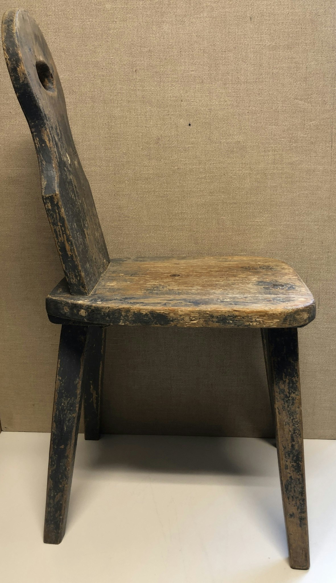 FAIRY CHAIR, painted pine, peasant, 19th century.