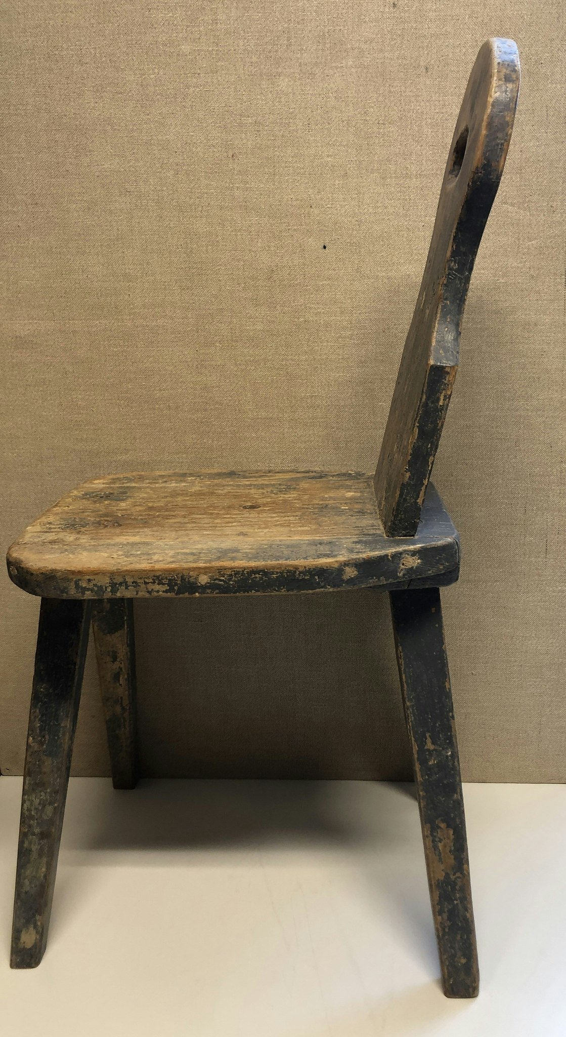 FAIRY CHAIR, painted pine, peasant, 19th century.