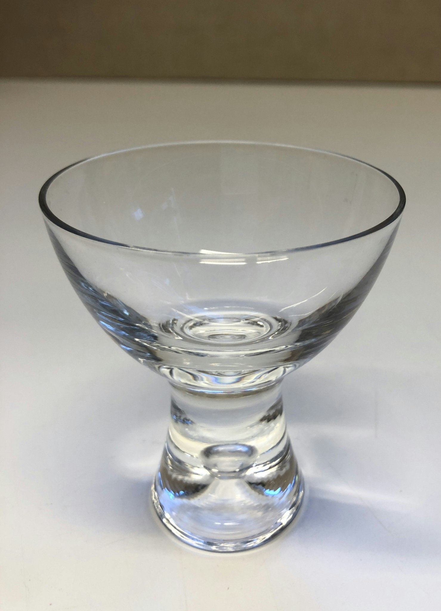 TAPIO WIRKKALA. Likörglas, " Tapio", Iittala, 1900-talets andra hälft.