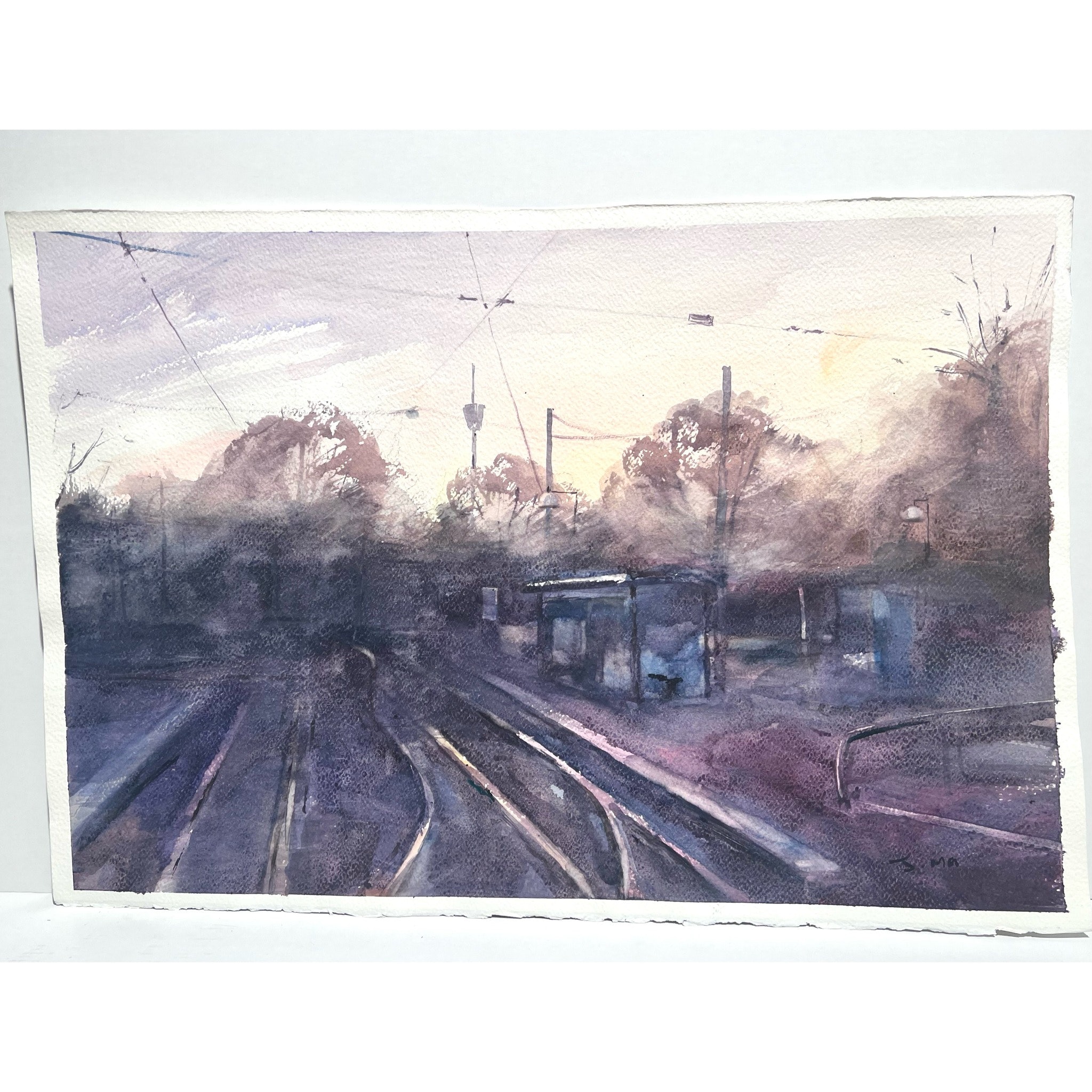 "The Tram Stop" av John Ma, Akvarell 56x38 cm
