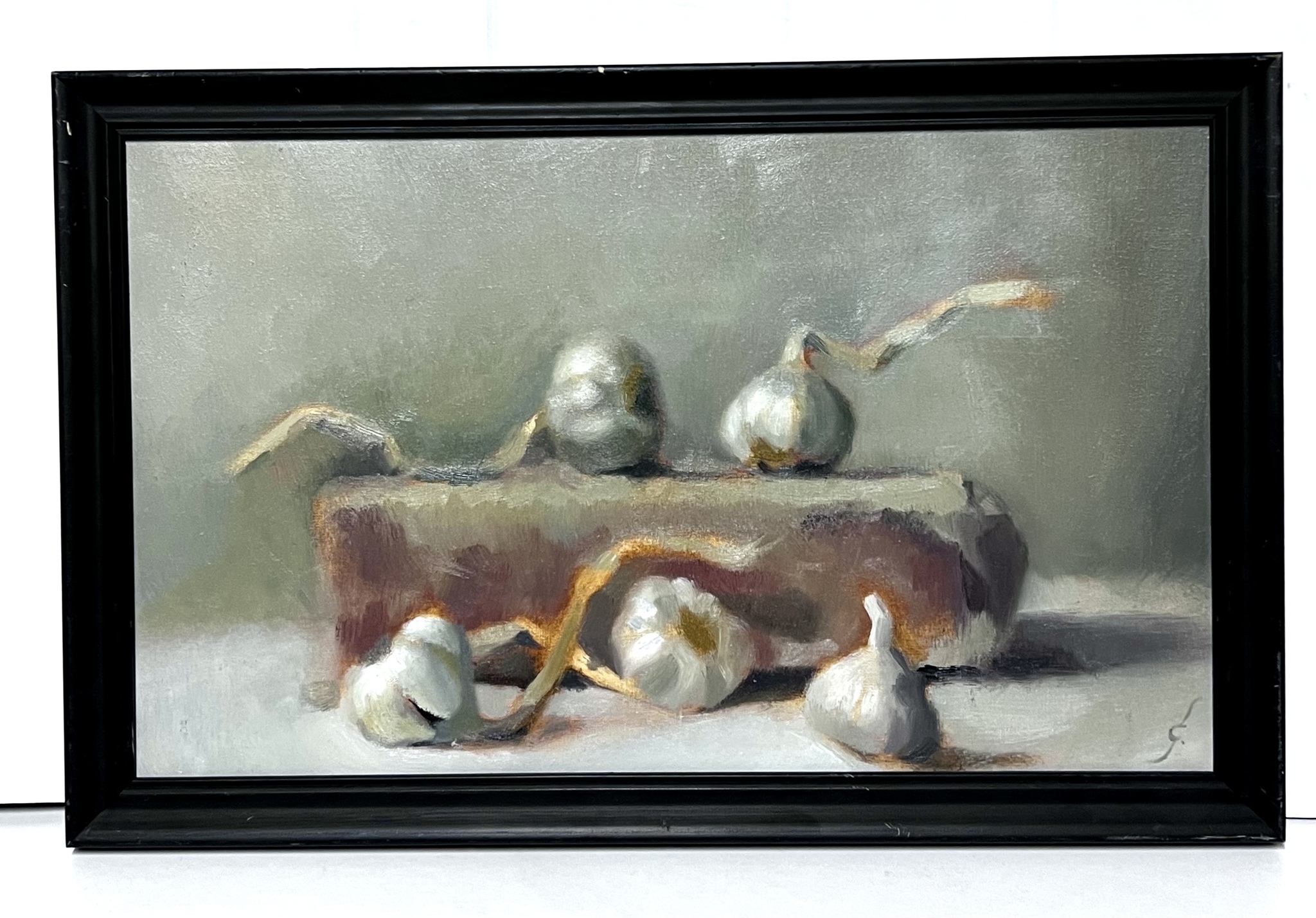 "Stilleben med vitlök" Olja på duk av Gustav Sundin. 45x29,5 cm