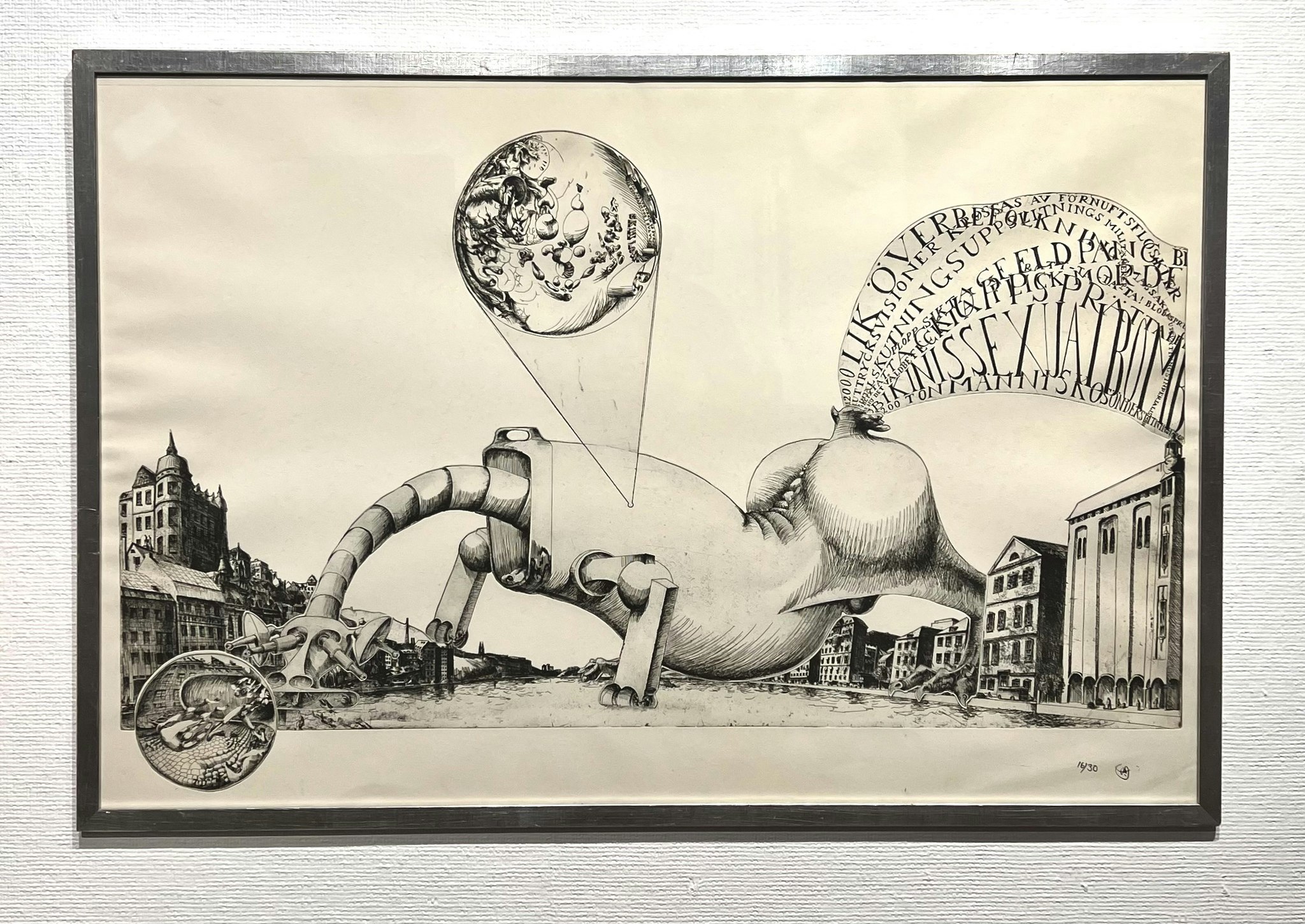 "Surrealistisk stadslandskap med erotiskt monster" Etsning av Ulf Rahmberg. 97x66,5 cm