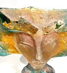 "Lotus" Unik skulptur i sandblästrat glas av Björn Ekegren. H. 36cm