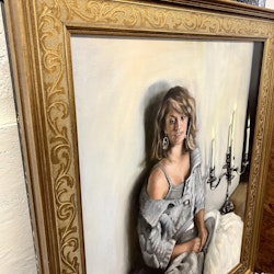 "Girl with Candelabra" Olja på duk av Cecilia Thorell DeVore. 68x82 cm