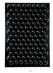 "Blackballs" Blandteknik med golfbollar av Adam Ström. 55x40 cm