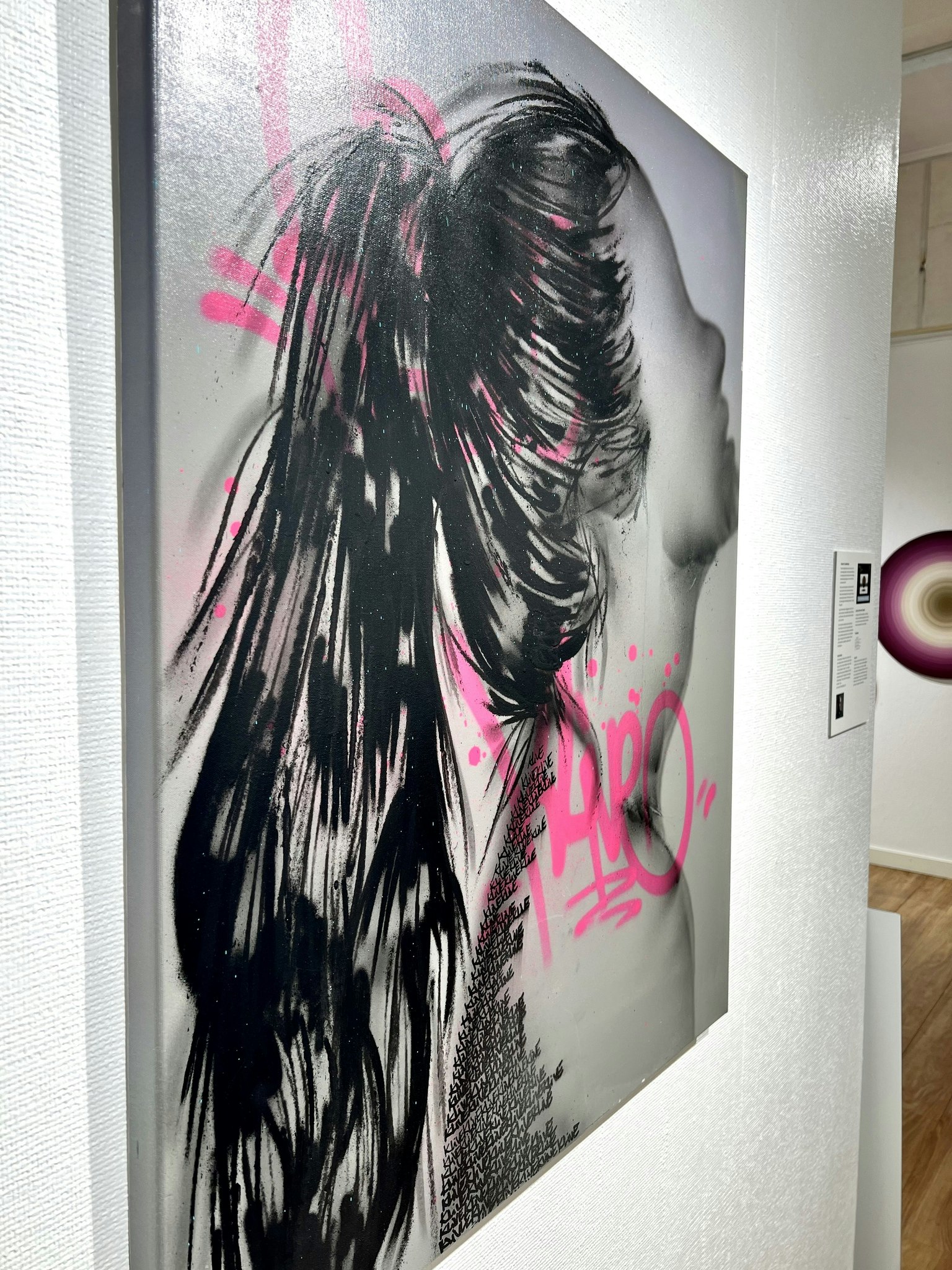 "Shadow Ponytail" Mixed media av Klive. 80x100 cm