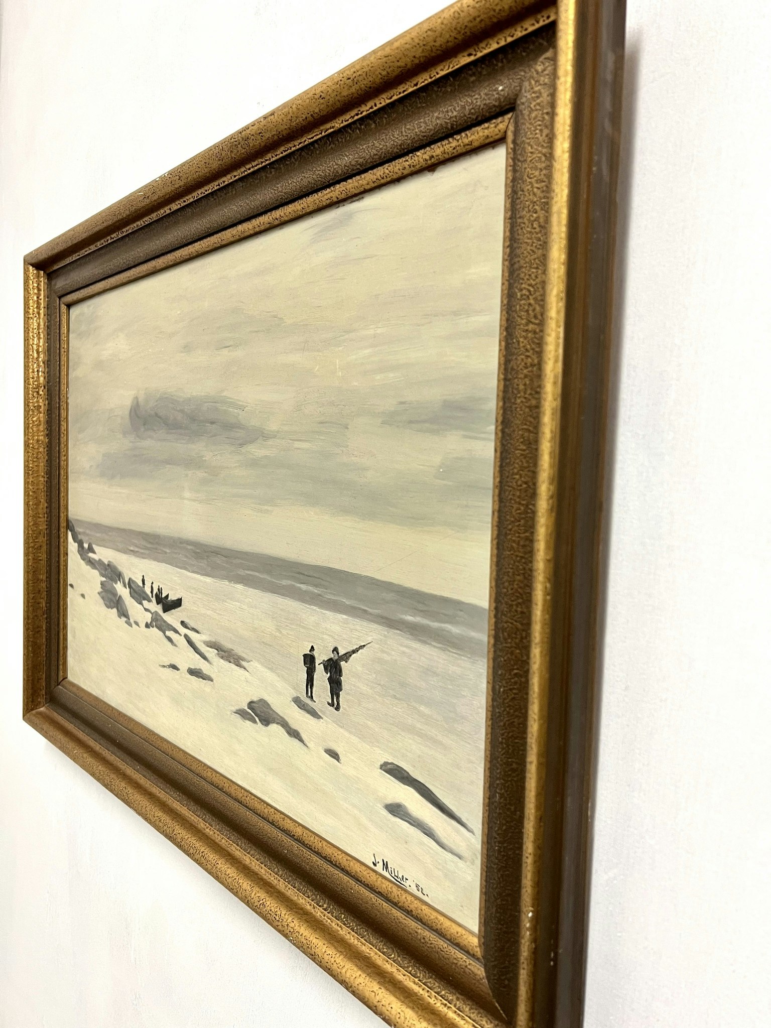 John Miller - Fiskare på snötäckt strand, 1952, Olja på duk. 71x51 cm