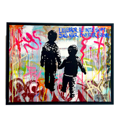 “Lillebror bli inte som jag när du blir stor…" Blandteknik på duk av Hellstrom Street Art & FEG (FY)    Blandteknik  84 x 64 cm