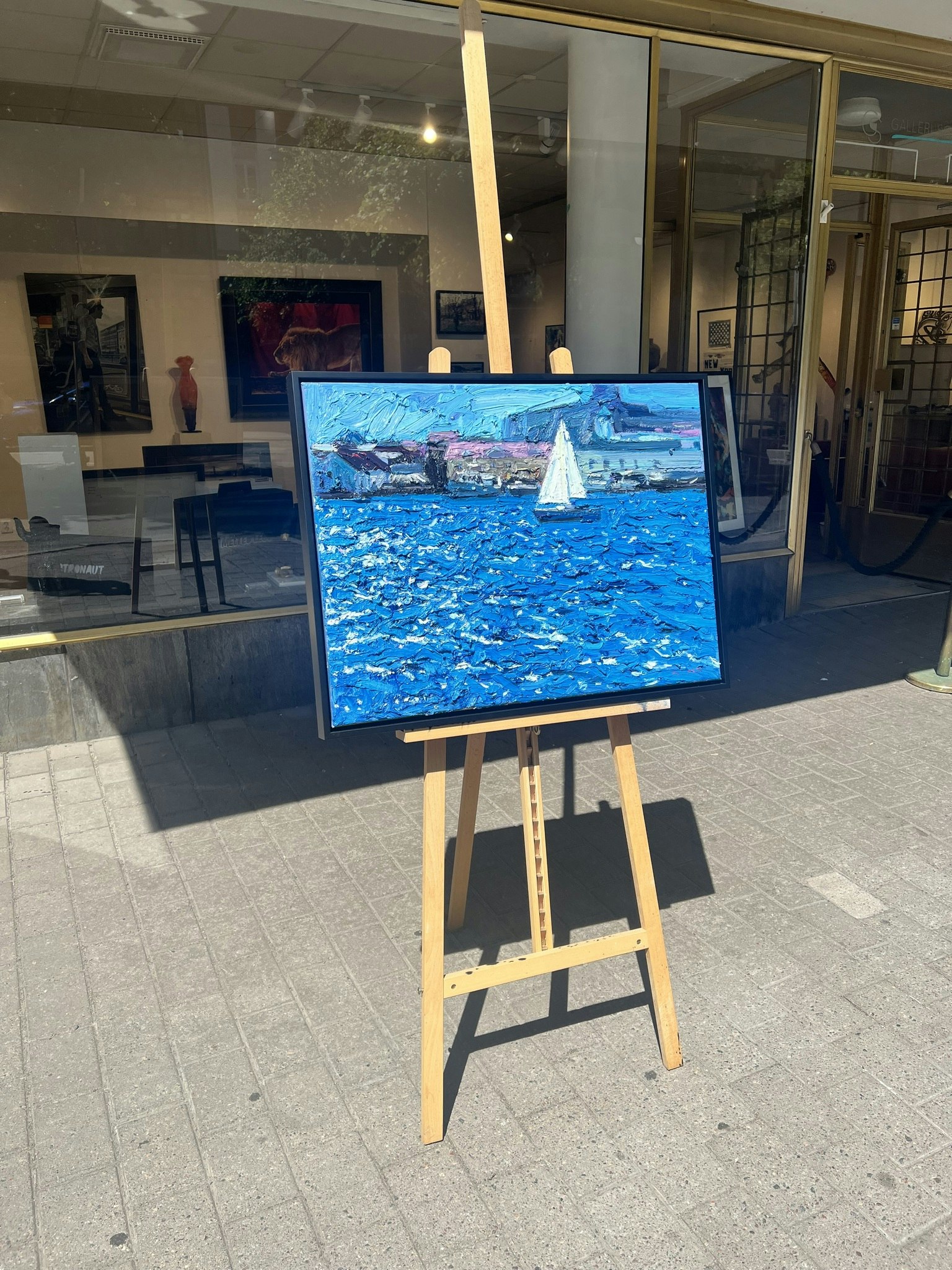 "Marstrand with blue wave" Olja på duk av John Ma. 64x84 cm