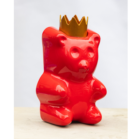 Candy King Scarlet, Skulptur, gjuten, handmålad av Adam Ström. 18 x 17 cm. Del av serien Candy King