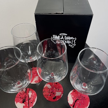 White wine glasses/set of four, Handmålat av Mike Blomqvist, Höjd 24 cm