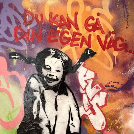 Du kan gå din egen väg, Blandteknik på duk av Hellstrom Street Art & PLIS, 80x100 cm