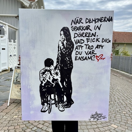 När demonerna sparkar..., Blandteknik på duk av Hellstrom Street Art, 80x100 cm