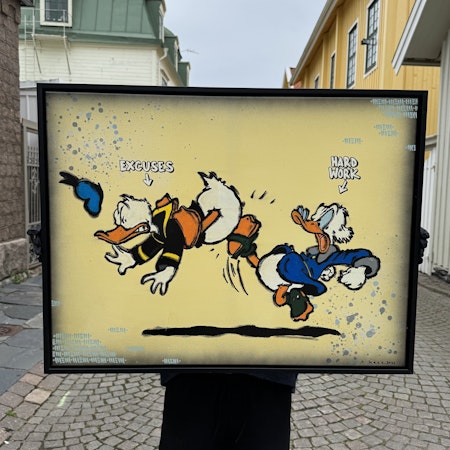 "No excuses" av Mike Blomqvist, blandteknik med sprayfärg och akryl på duk med målad träram, 64x84 cm.