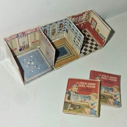 Mini Fold Away Dollhouse