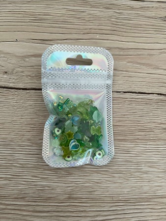 Grön mix med flatbacks