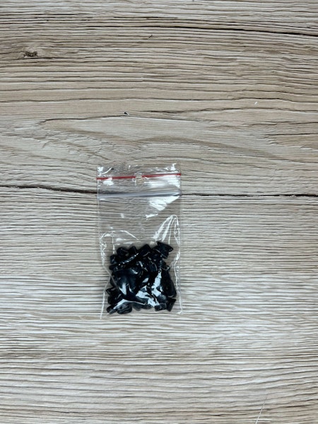 Syntetisk Sten Chip 5-10 mm, Svart (10g)